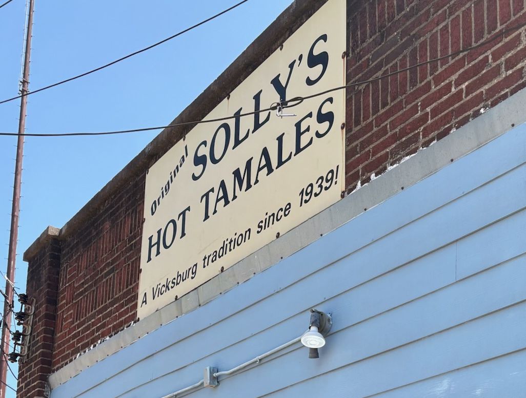 The exterior of Solly's Hot Tamales in Vicksburg, Mississippi